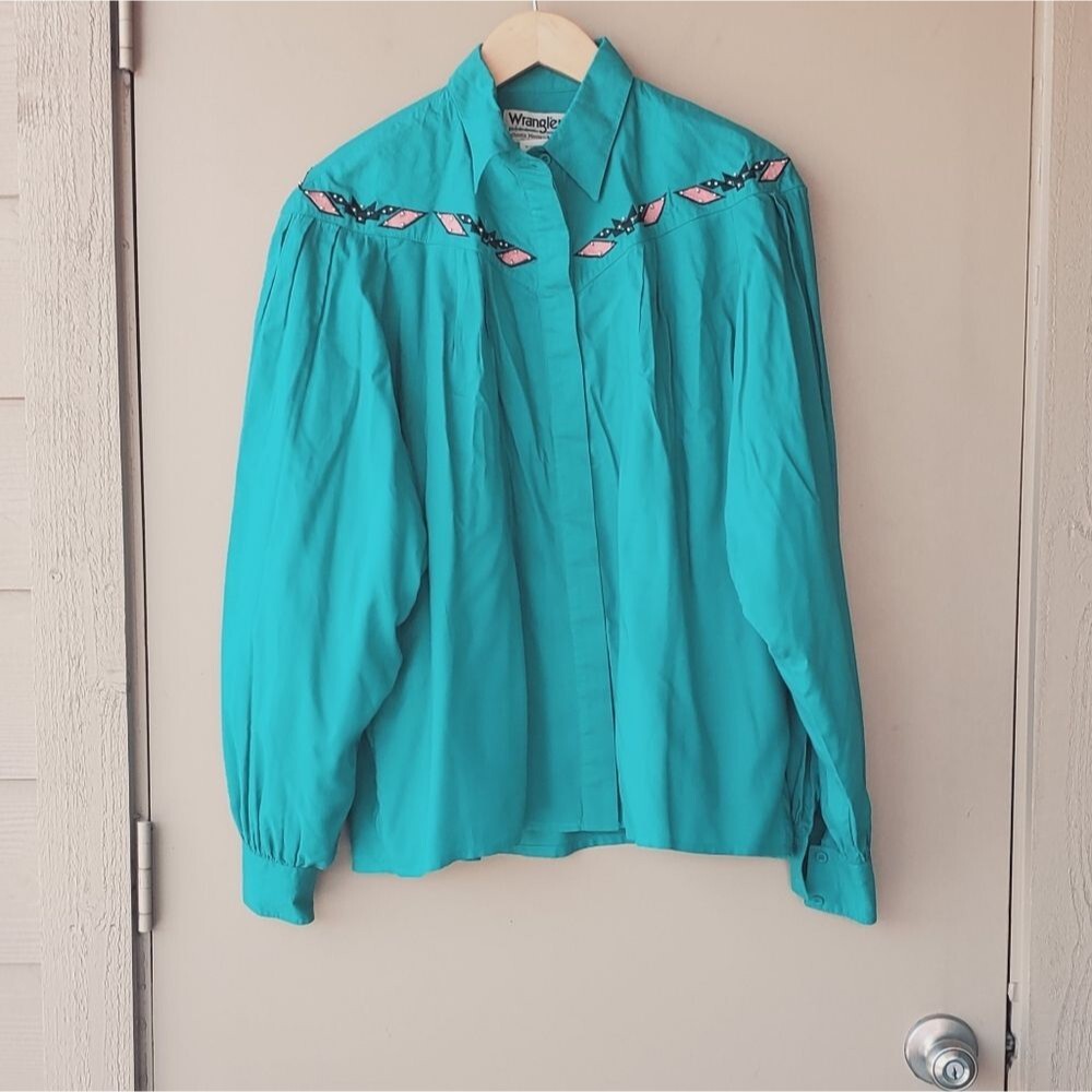 Vintage 90s Wrangler Womens Western Cowgirl Button Down long sleeve shirt